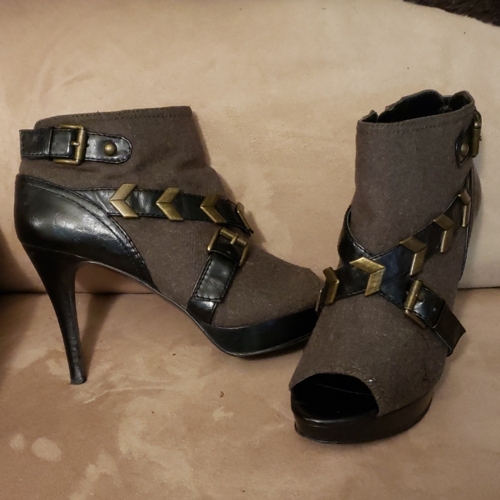 Nine West ankle shoe/boot